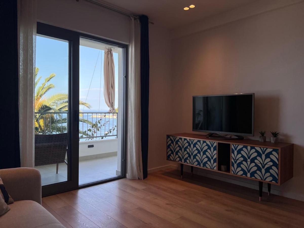 Beachfront Comfort Apartments Sinajko Podgora Kültér fotó