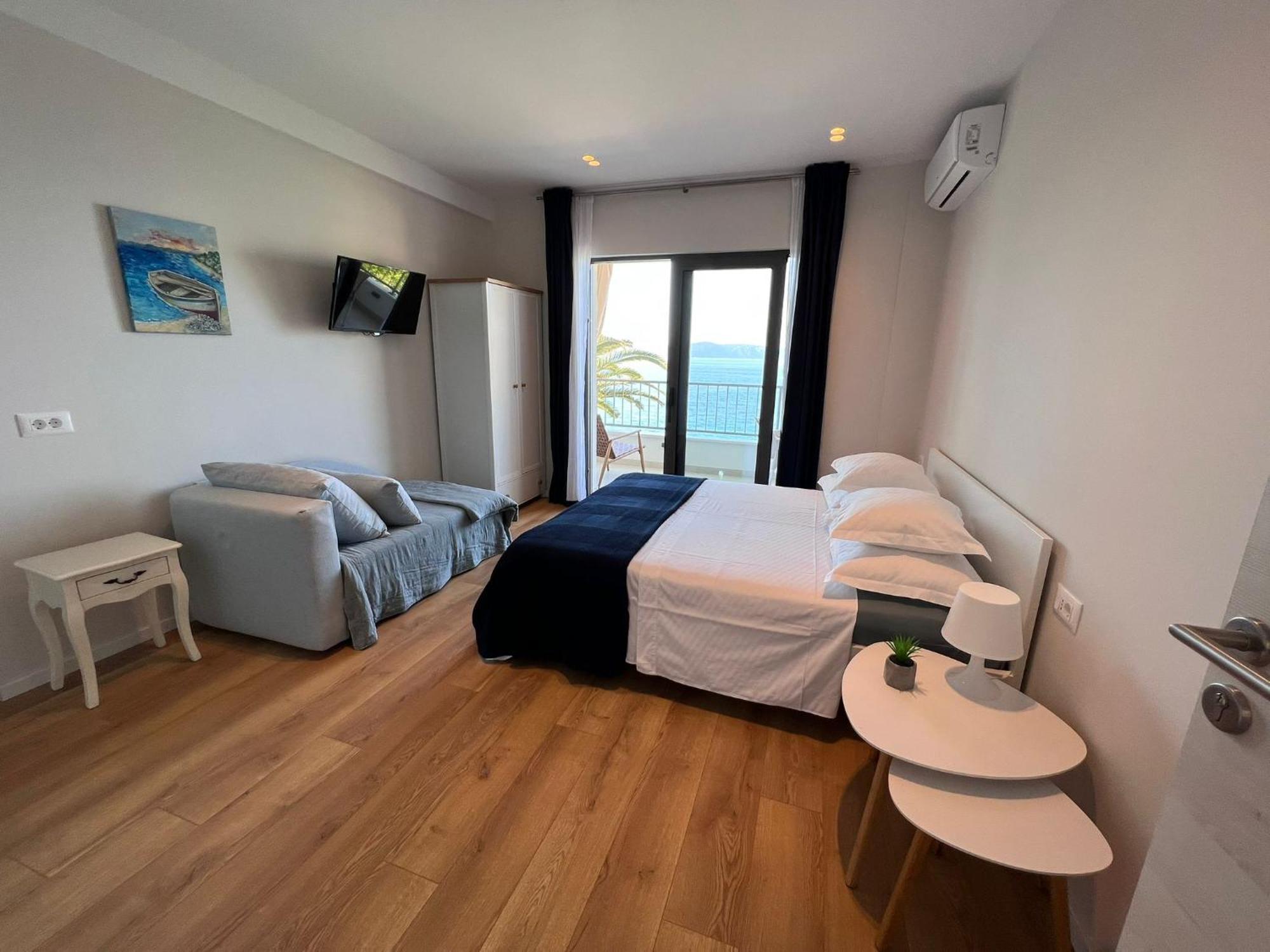 Beachfront Comfort Apartments Sinajko Podgora Kültér fotó